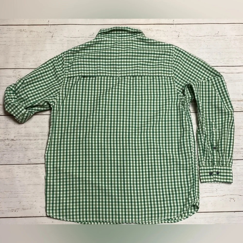 The North Face men’s  Vented Plaid Button Down Shirt size med
